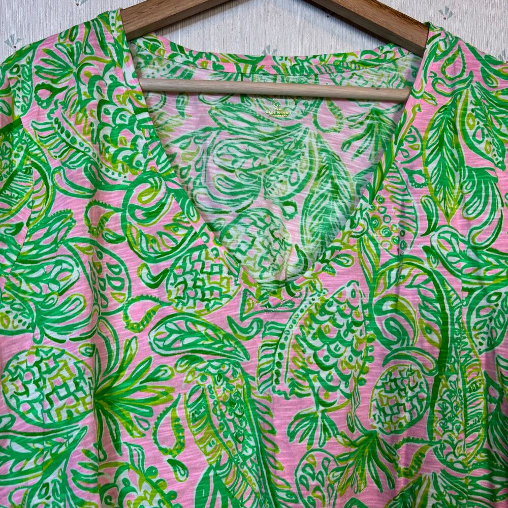 Lilly Pulitzer Etta V Neck Top Size XL Mandevilla Baby Fins and Flippers NWT - Picture 9 of 9